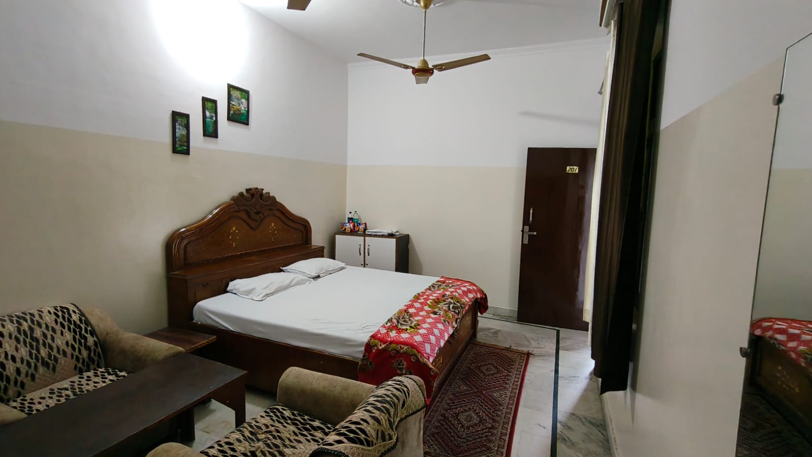 Family Room in Meerut